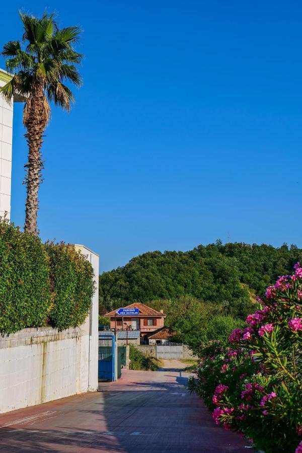 Lord Tirana 4*