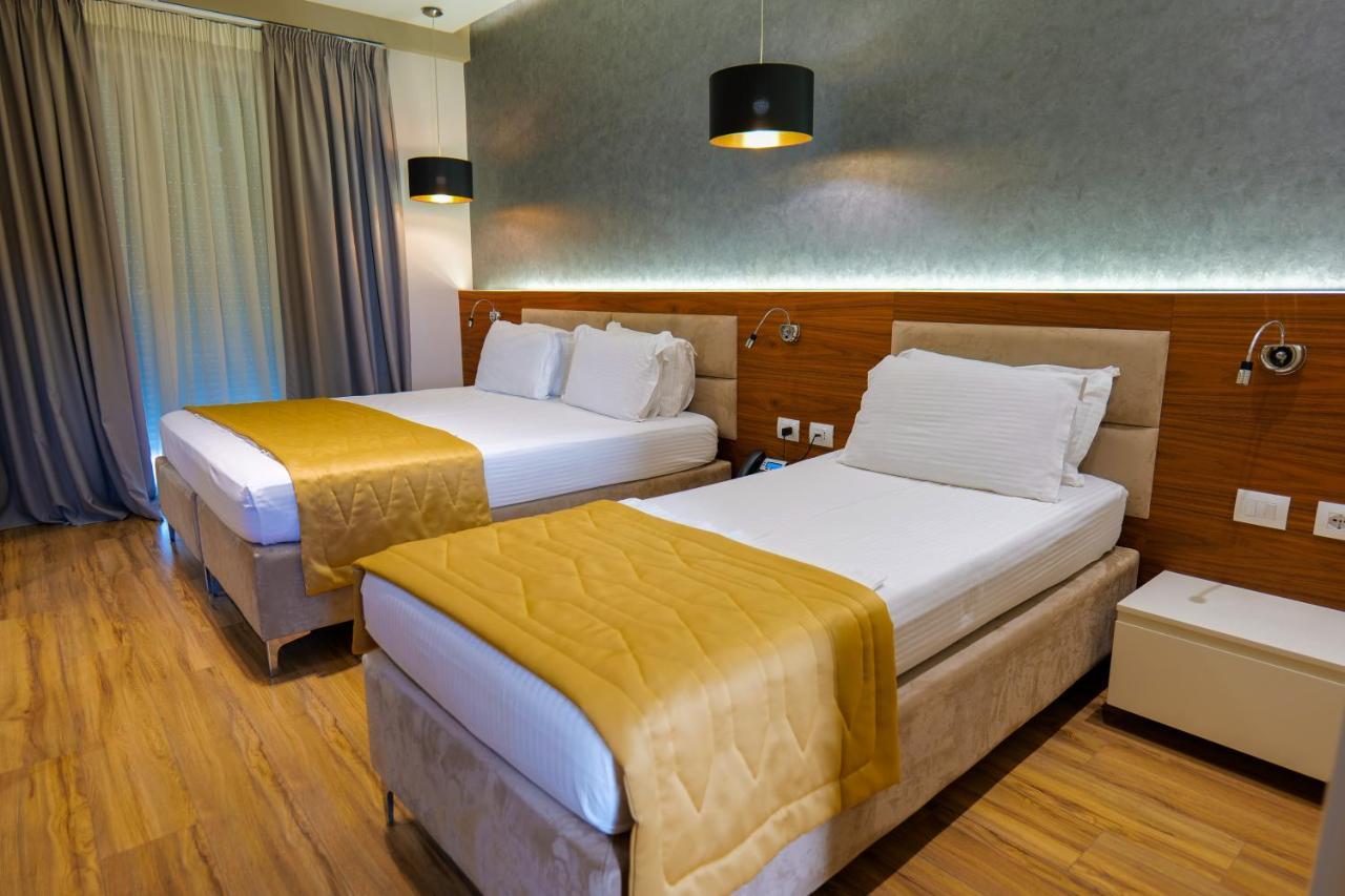 Lord Tirana Hotel 4*